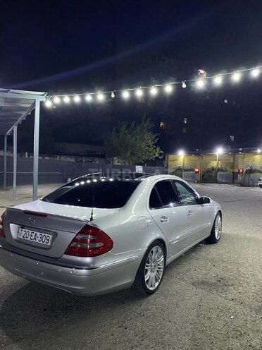 Mercedes E 240-4