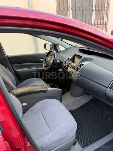 Toyota Prius-8
