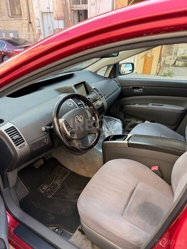 Toyota Prius-5