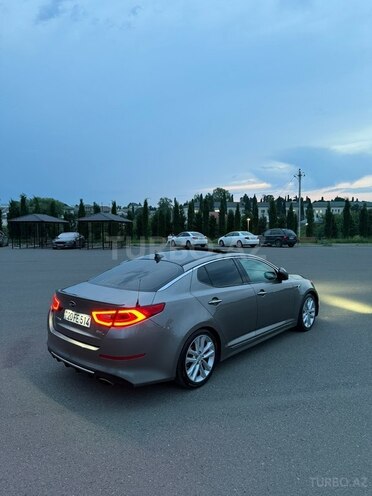 Kia Optima-4