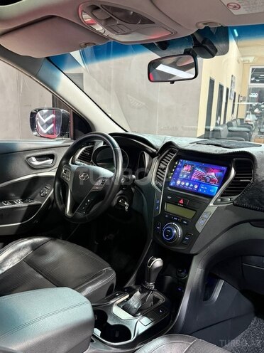 Hyundai Santa Fe-16