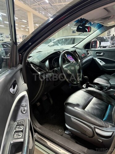 Hyundai Santa Fe-12