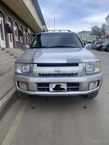 Infiniti QX4-4