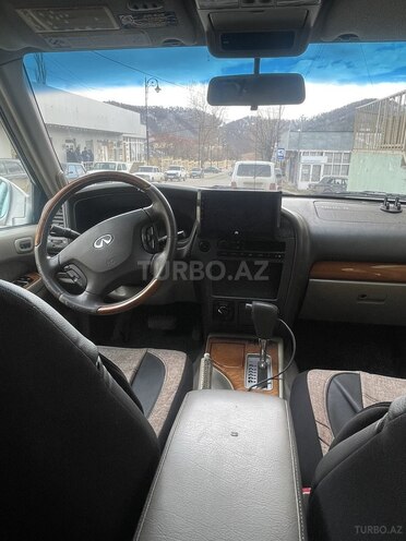 Infiniti QX4-13