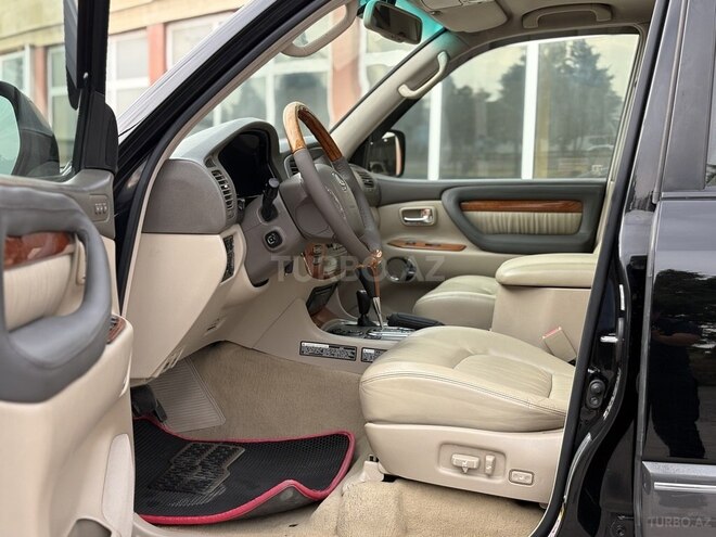 Lexus LX 470-13