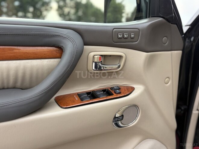 Lexus LX 470-15