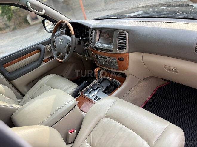 Lexus LX 470-27