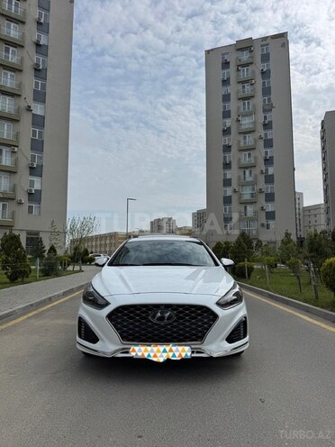 Hyundai Sonata-1
