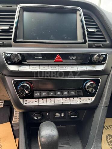 Hyundai Sonata-5