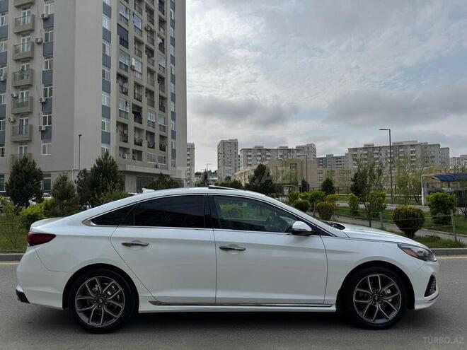 Hyundai Sonata-10