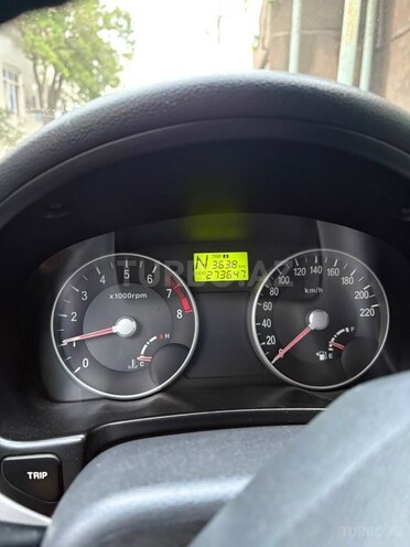 Hyundai Accent-5