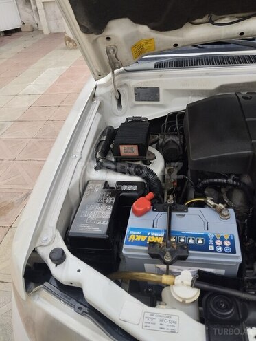 Mitsubishi Pajero io-8
