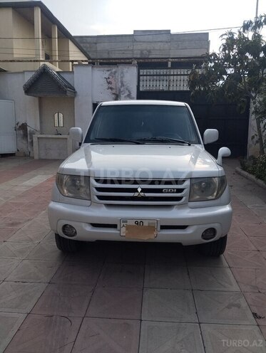 Mitsubishi Pajero io-1
