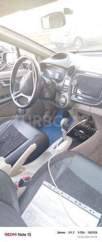 Honda Insight-6