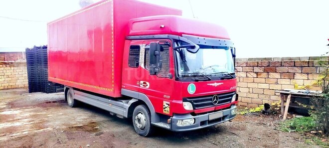 Mercedes Atego 818-1