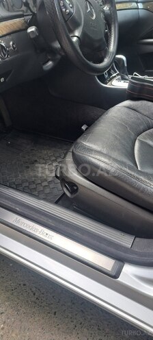 Mercedes E 270-4