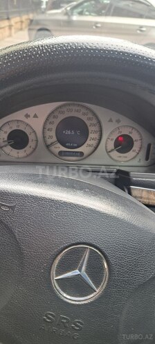 Mercedes E 270-5