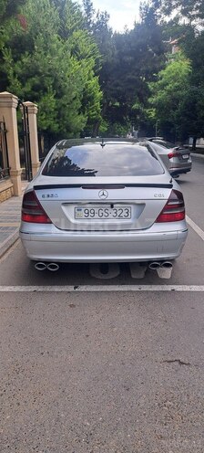 Mercedes E 270-2