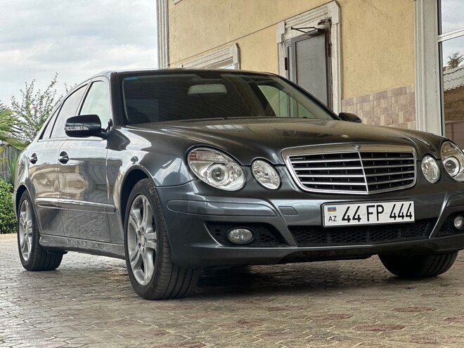 Mercedes E 220-3