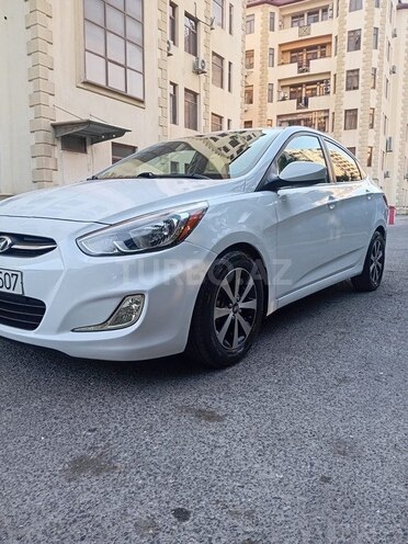 Hyundai Accent-3