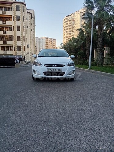 Hyundai Accent-1