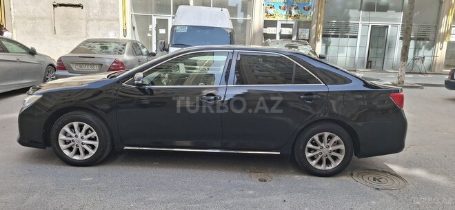Toyota Camry-5