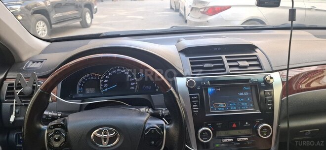 Toyota Camry-7
