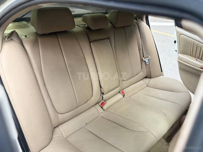 Nissan Maxima-6