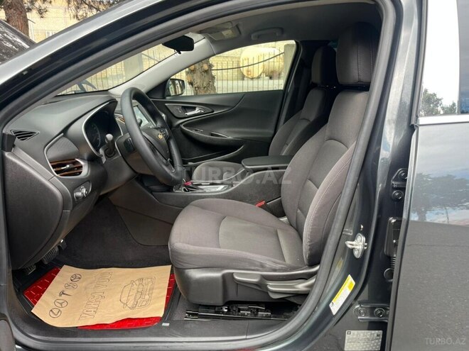 Chevrolet Malibu-21