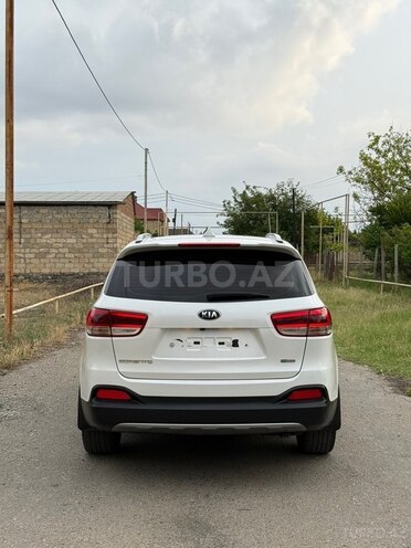 Kia Sorento-5