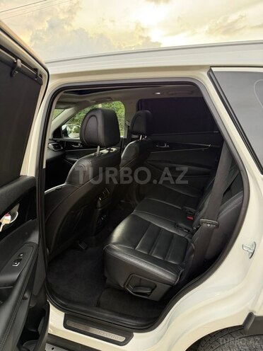 Kia Sorento-9