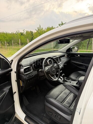 Kia Sorento-7