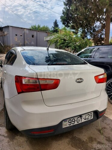 Kia Rio-2