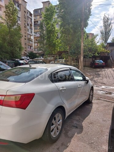 Kia Rio-3