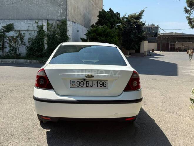 Ford Mondeo-2