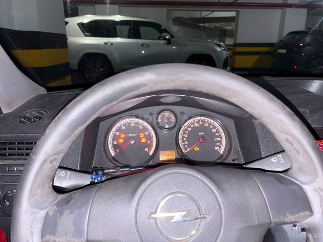 Opel Astra-10
