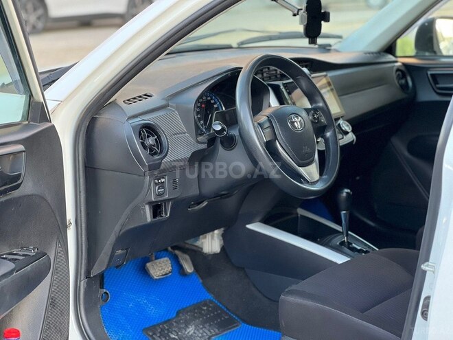 Toyota Corolla Fielder-13