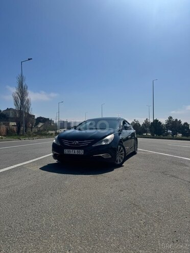 Hyundai Sonata-1