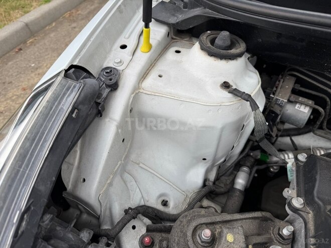 Hyundai Accent-8