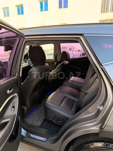 Hyundai Santa Fe-9