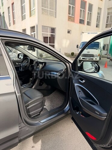 Hyundai Santa Fe-14