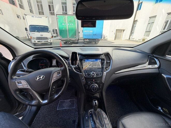 Hyundai Santa Fe-11