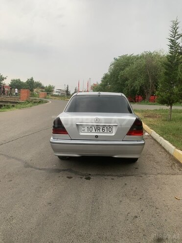 Mercedes C 220-9