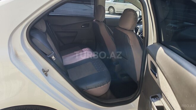 Chevrolet Cobalt-13