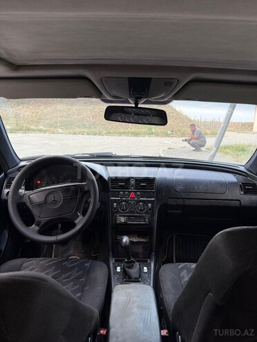 Mercedes C 180-7