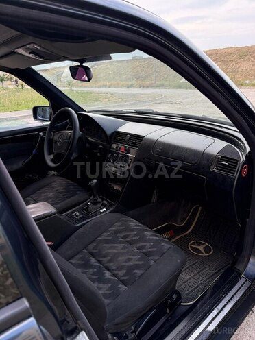 Mercedes C 180-8
