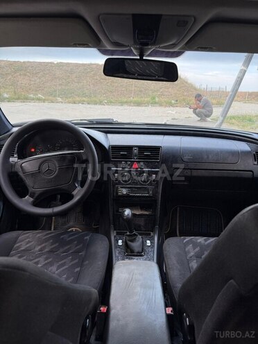 Mercedes C 180-9