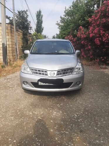 Nissan Tiida-3