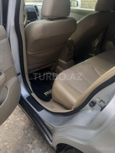 Nissan Tiida-12