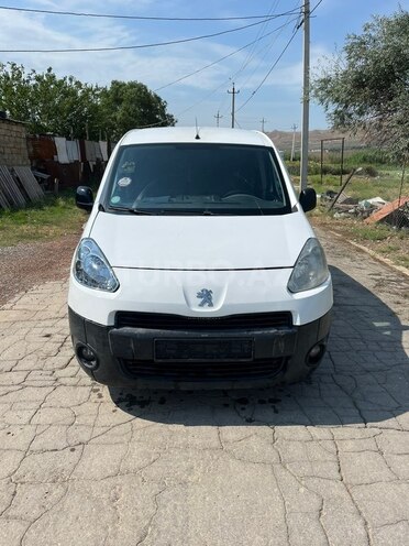 Peugeot Partner-1